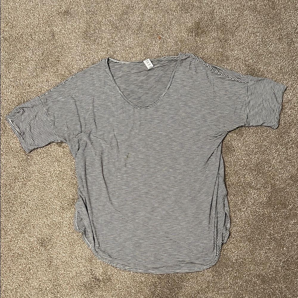Old Navy Striped Gray Women's Top
